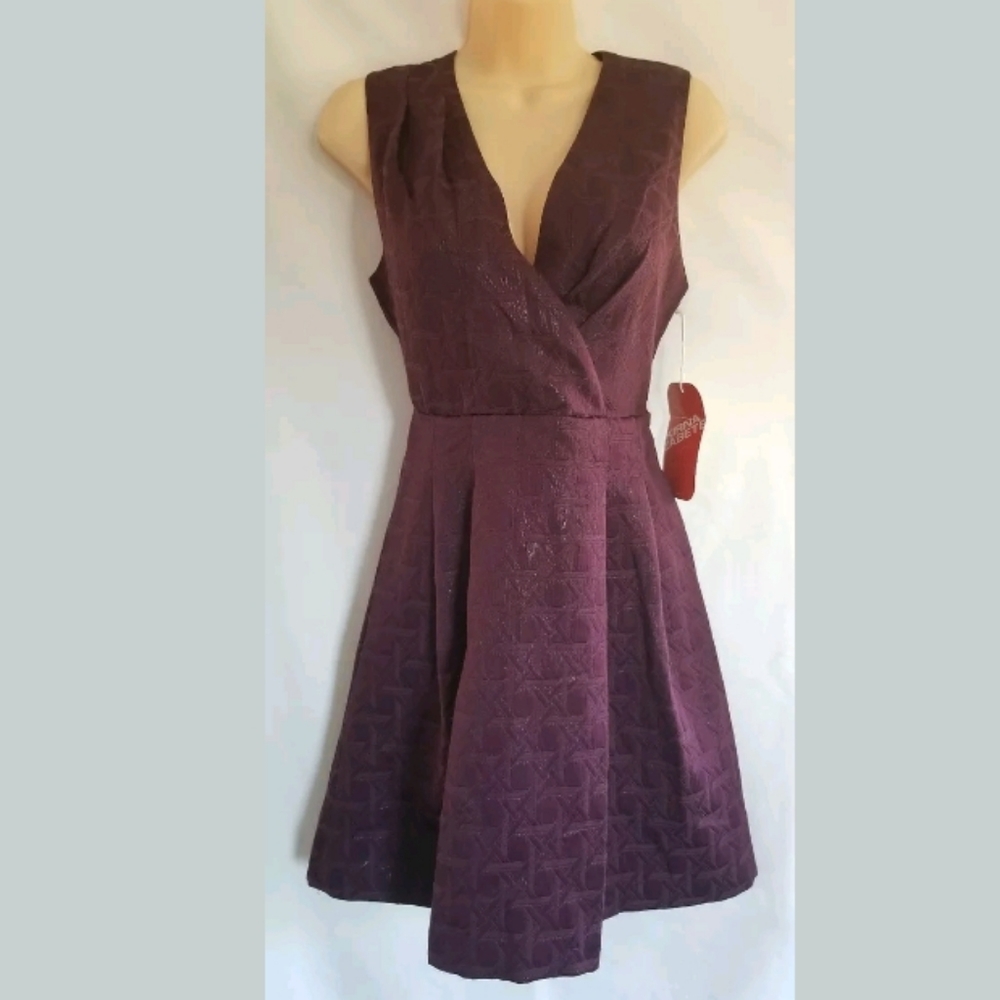 NWT Womens Kirna Zabete Shinny Burgundy Dress w Back Zipper and Pockets Size 6